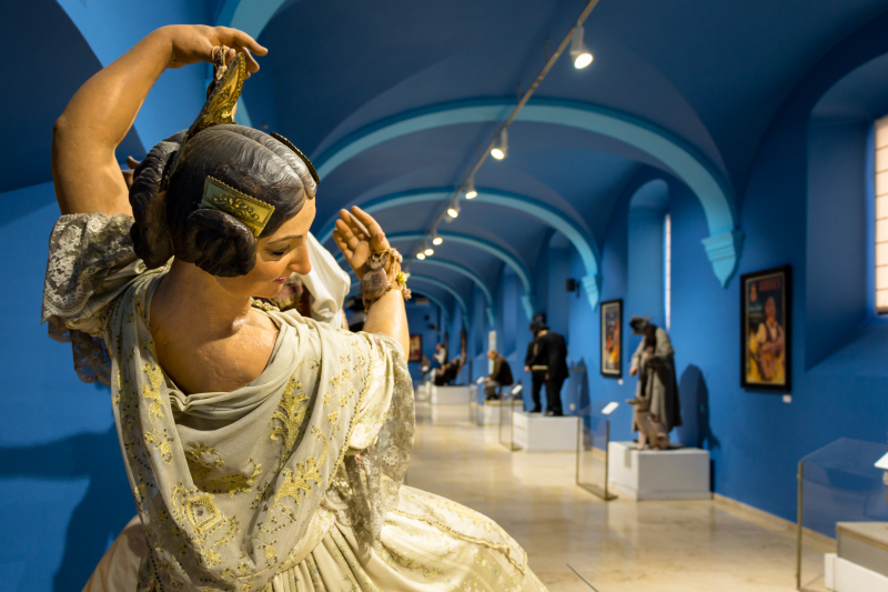 La Exposición del Ninot, el inicio de las Fallas - El Museo Fallero le permite disfrutar de las fallas todo el año 