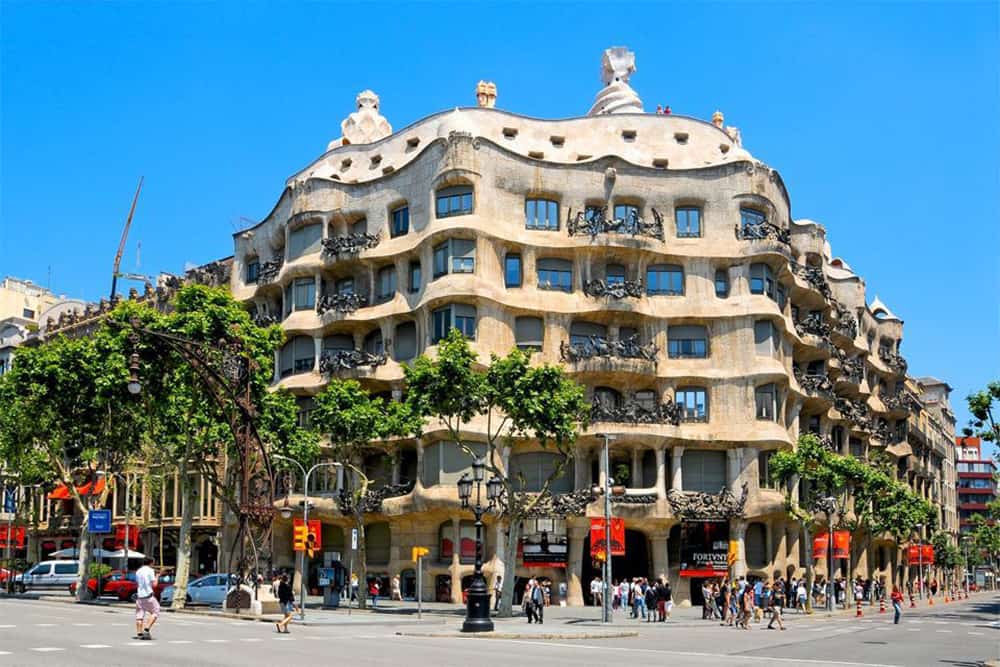La Pedrera-Casa Mila - Museos para Visitar en Barcelona