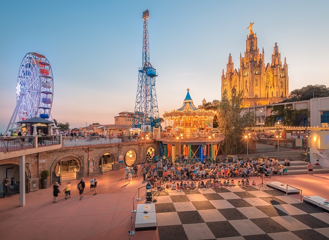 Pasar la tarde en el Monte Tibidabo - Planes para hacer en Barcelona este 2022