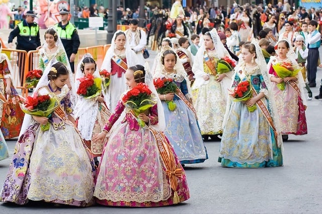 Desfiles - Qué hacer para disfrutar las Fallas de Valencia 2022