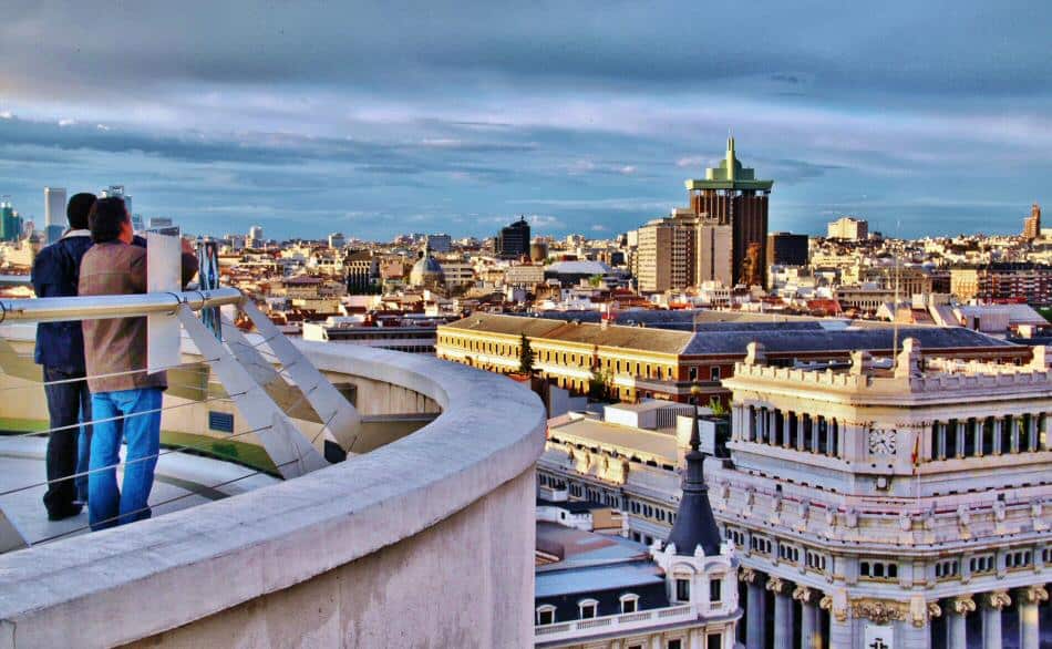 Azotea del Círculo de Bellas Artes, Madrid - Donde sacar la foto perfecta de Madrid este 2022 - Guía Cultural Travelodge Hoteles.