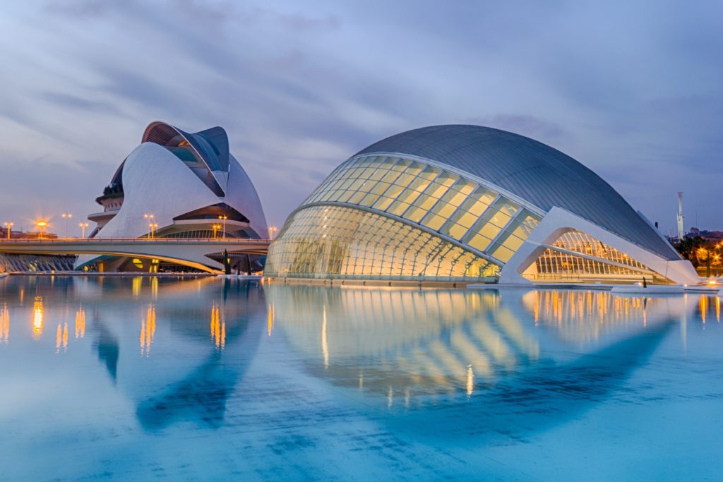 1. Ciudad de las artes y las ciencias - Travelodge Hoteles España